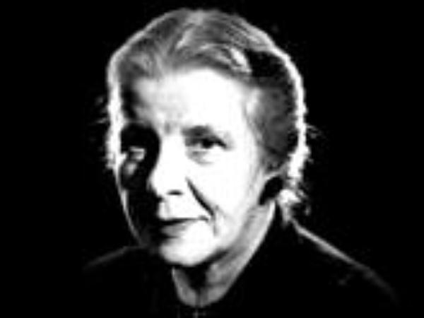 17 мая 2025 года - Бенуа (в замуж. Устинова) Надежда Леонтьевна : 129 лет со дня рождения 