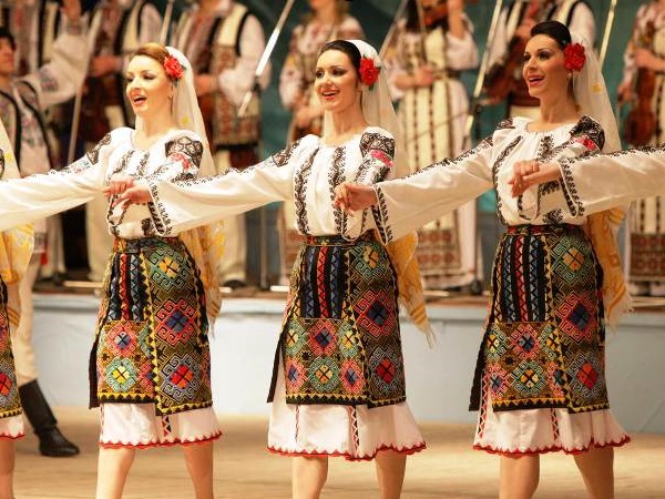 Молдавский костюм