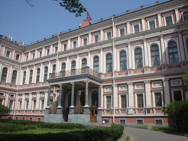 Домовая церковь Николаевского дворца