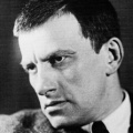 19 июля 2025 года - Маяковский Владимир Владимирович : 132 года со дня рождения 